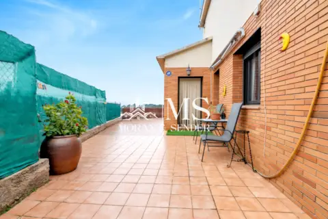 Chalet en Carrer d'Anwar al-Sadat, 30
