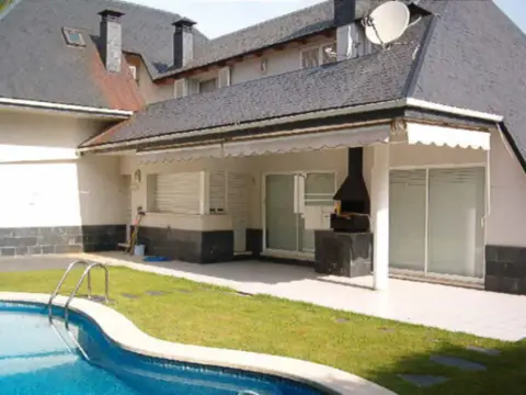 Chalet unifamiliar en Carrer de Català Aguilera