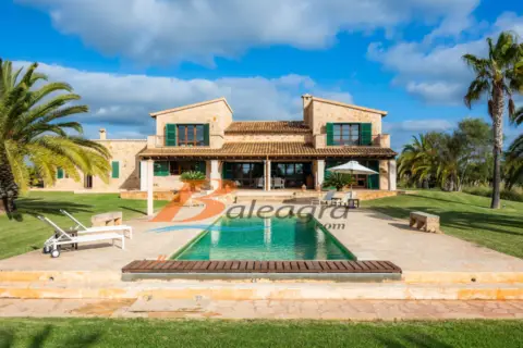 Chalet unifamiliar en Cala Llombards