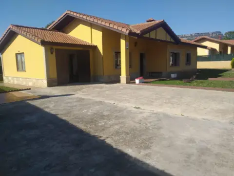 Chalet unifamiliar en Carretera Villalazara -Crucero