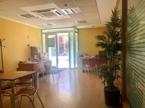 Local comercial en calle de Portiña del Salvador, 36
