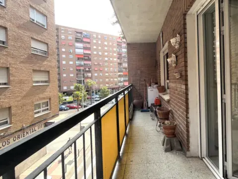 Piso en calle de Joaquina Santander, 53