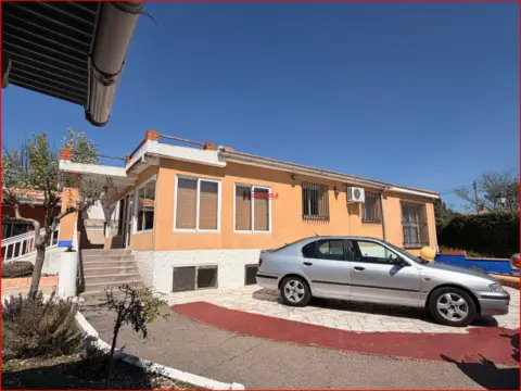 Chalet unifamiliar en Las Ventas de Retamosa