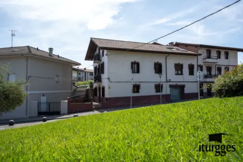 Casa adosada en calle de Fray Martín de Murúa