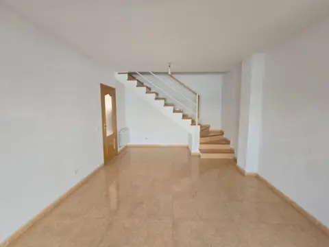 Chalet adosado en Pioz