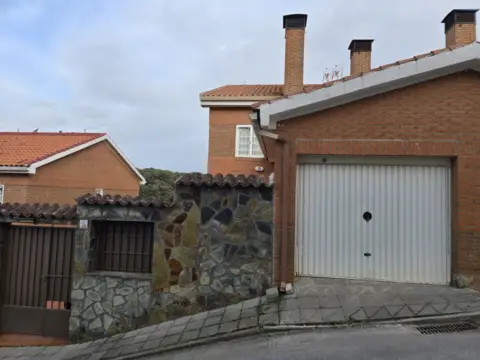 Chalet pareado en Pioz