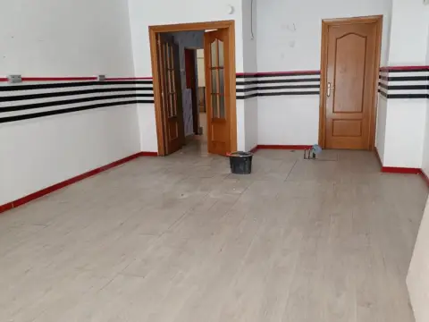 Local comercial en Madrigal