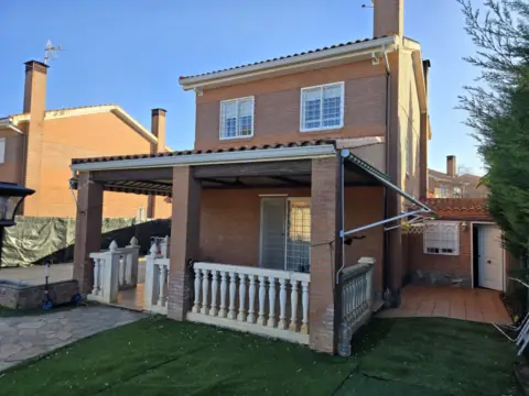Chalet en Pioz