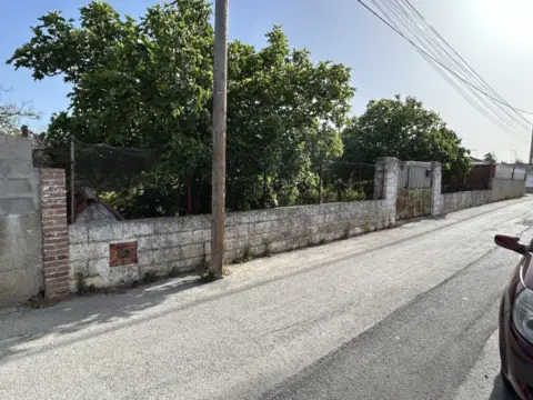 Terreno en calle de Pompeya