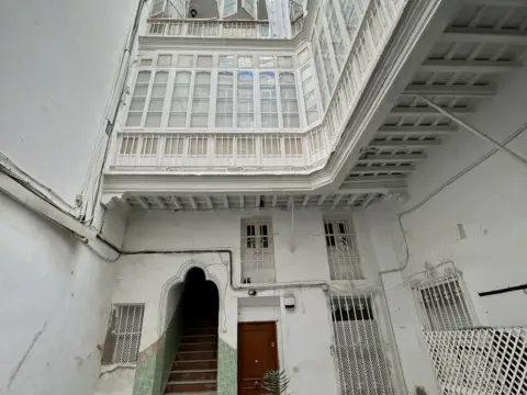Piso en calle San José