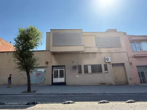 Nave industrial en Passeig de Can Feu