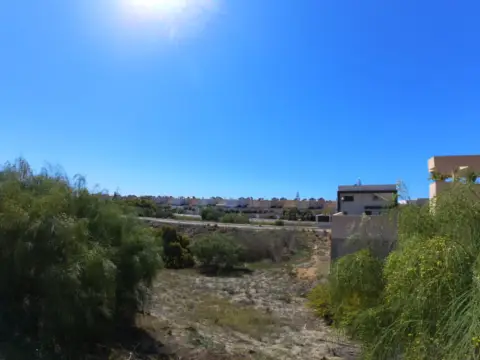 Terreno en calle Cigueña