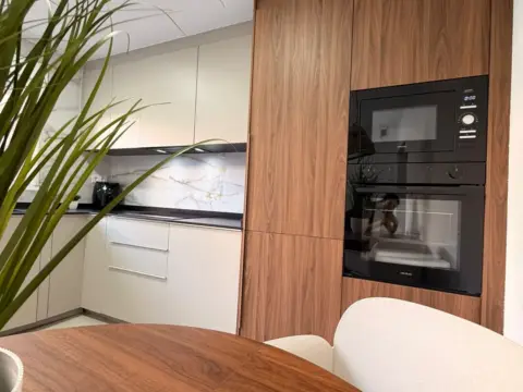 Casa adosada en calle Sant Vicent