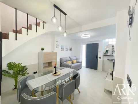 Chalet adosado en Carrer Pitera