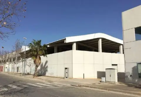 Nave comercial en El Grau-Eixample