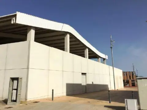Nave comercial en El Grau-Eixample
