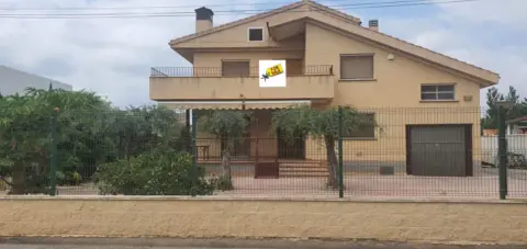 Casa en Avenida Casillas de Coria