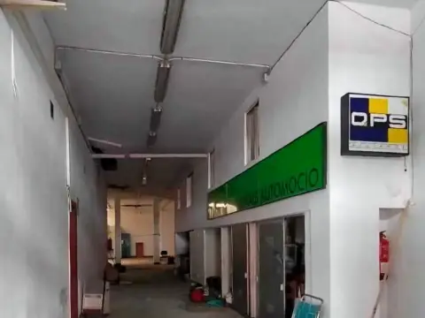 Local comercial en Carrer del Cardenal Cisneros, 48