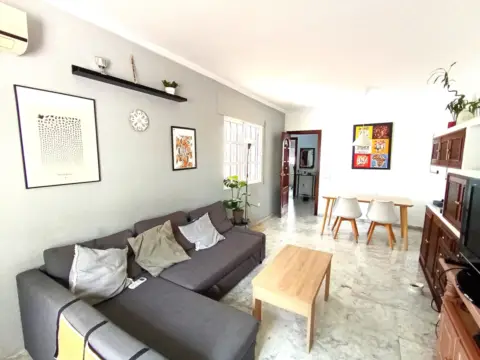 Casa adosada en Urbanización Bus El