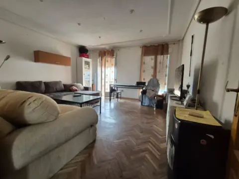 Dúplex en calle de Sor Livia Alcorta