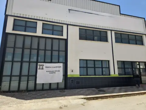 Nave industrial en Bailén