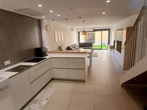 Casa pareada en Carrer de Beethoven