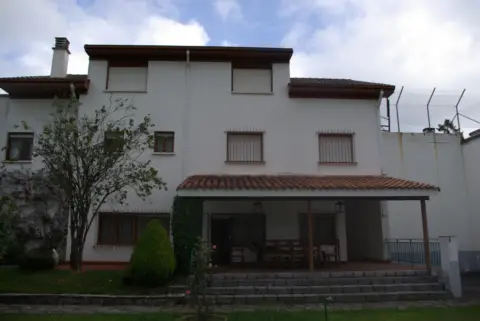 Casa en calle Víctimas del Terrorismo