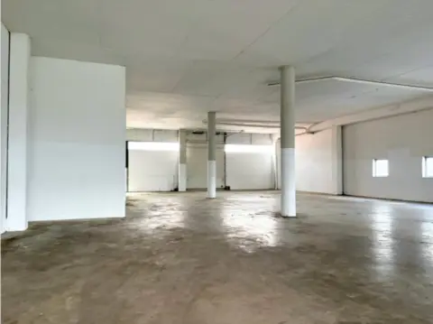 Nave industrial en Carrer de Libra, 61