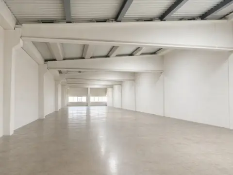 Nave industrial en Avinguda del Vallès, 97