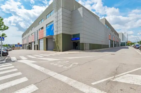 Nave industrial en Carrer de Marie Curie, 19