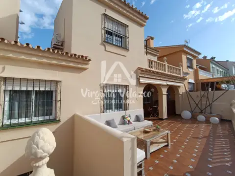 Chalet adosado en calle Benito Menni