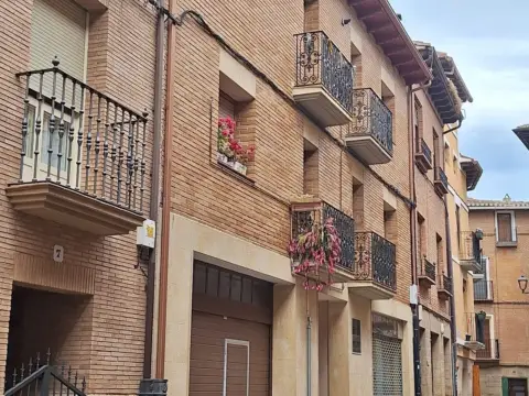 Piso en calle de Ramón y Cajal, 9