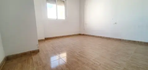 Piso en calle Bartolomé de las Casas, 30