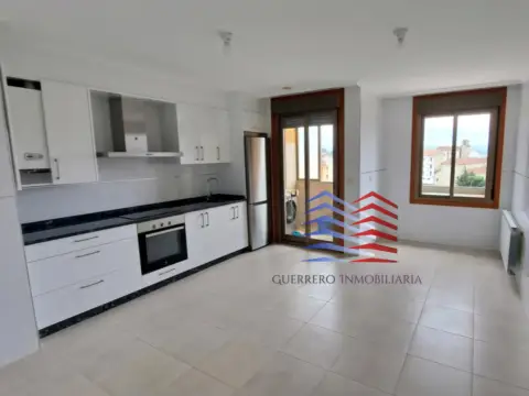 Dúplex en calle del Río LIMIA