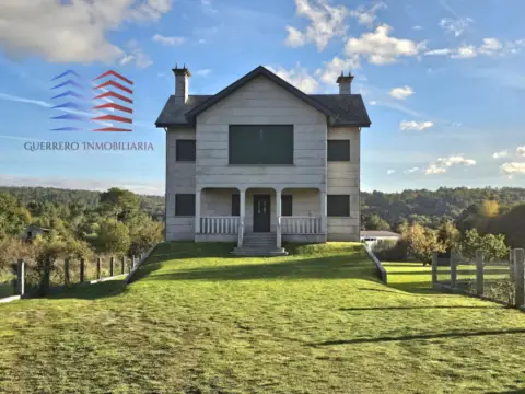 Chalet unifamiliar en Rúa Rodeiro