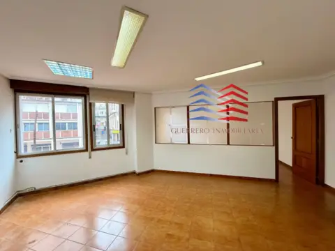 Oficina en Plaza de Paz Novoa