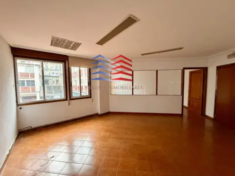 Oficina en Plaza de Paz Novoa