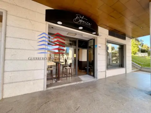Local comercial en calle de Villaamil y Castro