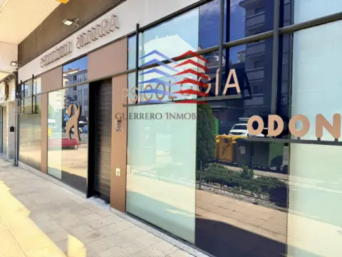 Local comercial en Avenida de Celanova