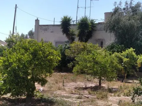 Terreno en calle Pipos, nº 1