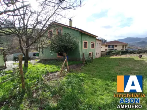 Casa pareada en La Bárcena