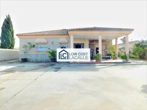 Chalet en calle de Caulina