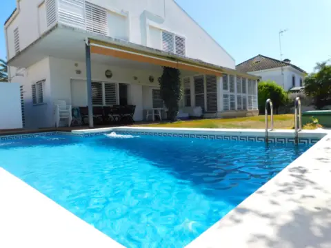 Casa en Avenida Andalucía