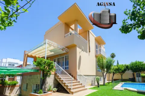 Chalet en Valencina de La Concepción