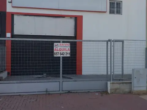 Nave industrial en Avenida de Puente Tocinos, 36