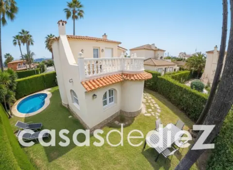 Chalet en Avinguda de Picasso, 14