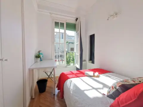Habitación en calle de Velázquez