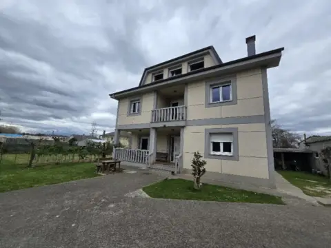 Chalet unifamiliar en calle San Cristobo, Chamoso