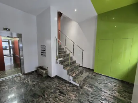 Piso en calle de la Unidade