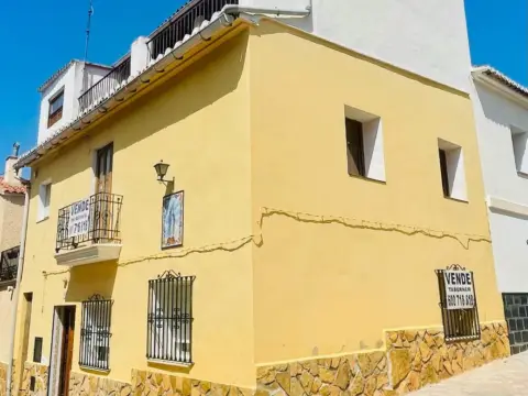 Casa en Olocau